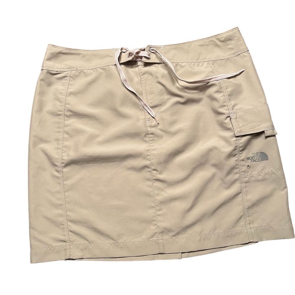 The North Face Black Cargo Pocket Skirt - Size 8